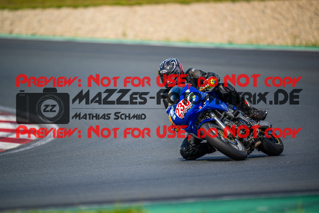 MaZZes_FotoMatrix_240724_6007705_2-520 | ROT