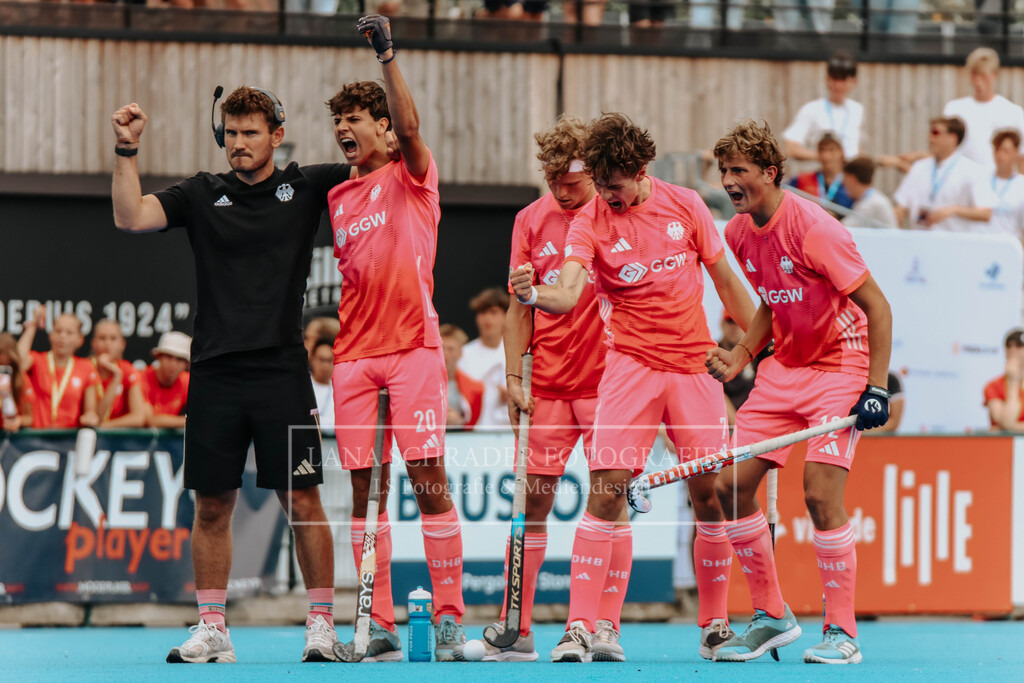 EM_MU18_F_GER-FRA_Lille_bearbeitet (296 von 433) | lanaschraderfotografie - Realisiert mit Pictrs.com