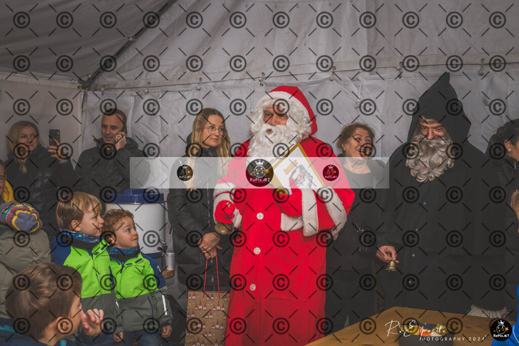 20241206_FCR-Weihnachtsmann_023 | Sport und Naturfotografie von Roberto Esposito zeigt echte Momente Bewegung und die Schönheit der Natur. Ausdrucksstarke Bilder schaffen Emotionen.