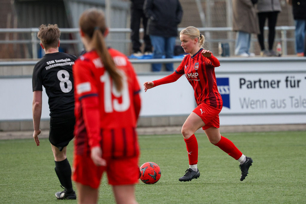 20260329-FCH-HS_077 | 1.FC Heidenheim 1846 II vs. SGM Hohenmemmingen/Sontheim, Fußball, Frauen, Bezirksliga, 2025/2026, 14. Spieltag, 29.03.2026 in Heidenheim, Kunstrasen b. Voith-Arena West(Foto: Michael Bulling) - Realisiert mit Pictrs.com