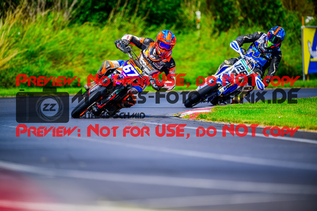 MaZZes_FotoMatrix_240714_6007705_7280 | UE40