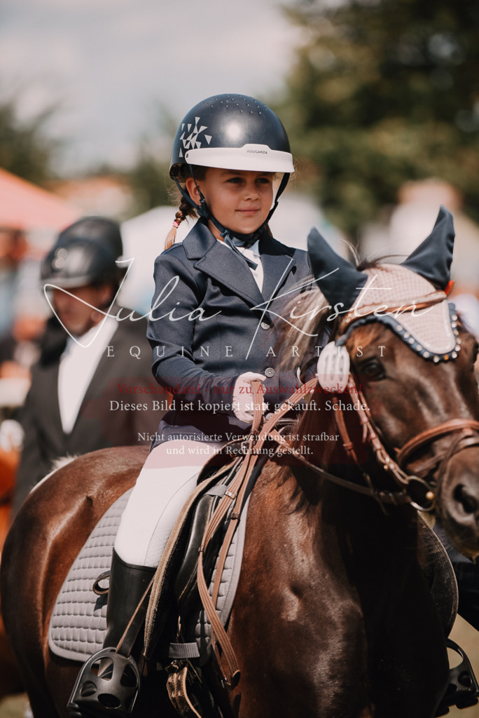 DSC_5964 | Pferde- und Turnierfotografie in Westsachsen. Pferdeportraits, Auftragszeichnungen und intuitive Kunst.