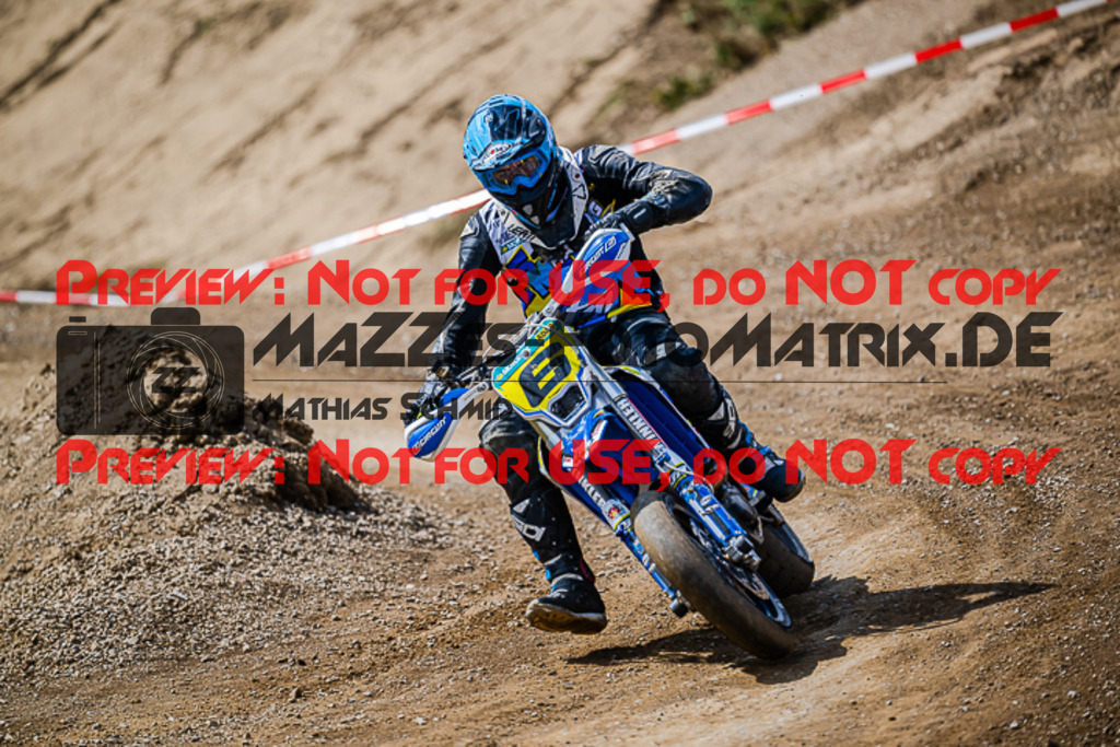 MaZZes_FotoMatrix_220904_8799 | S1