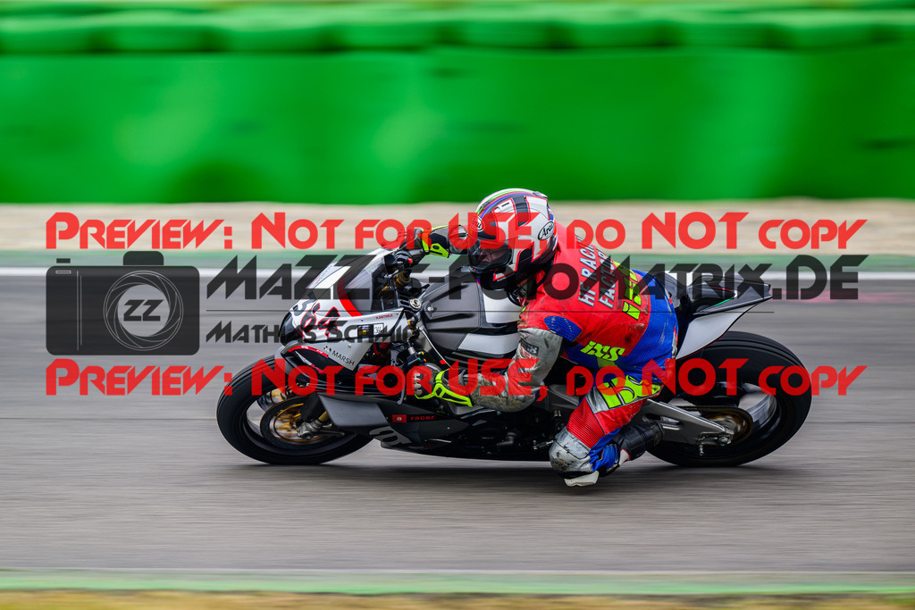 MaZZes_Fotomatrix_20240923_6007705_5030 | Fotograf Mathias Schmid
Sportfotograf,
Eventfotograf,
Hochzeitsfotograf,
Portraitfotograf