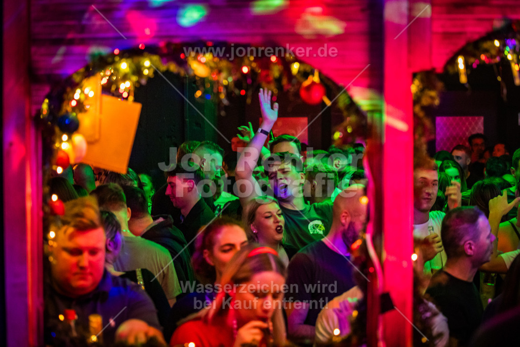 26-11-2024-RUDOLPHS-SCHLITTENBAR-LEIPZIG-LEIPZIG-COPYRIGHT-JON-RENKER-BILD-0006 | Erleben Sie unvergessliche Momente mit unserem professionellen Eventfotografen. Wir fangen Emotionen und Höhepunkte Ihrer Veranstaltung ein – von Festivals über Firmenfeiern bis zu Jubiläen. Vertrauen Sie auf kreative Perspektiven und hochwertige Bilder.  - Realisiert mit Pictrs.com