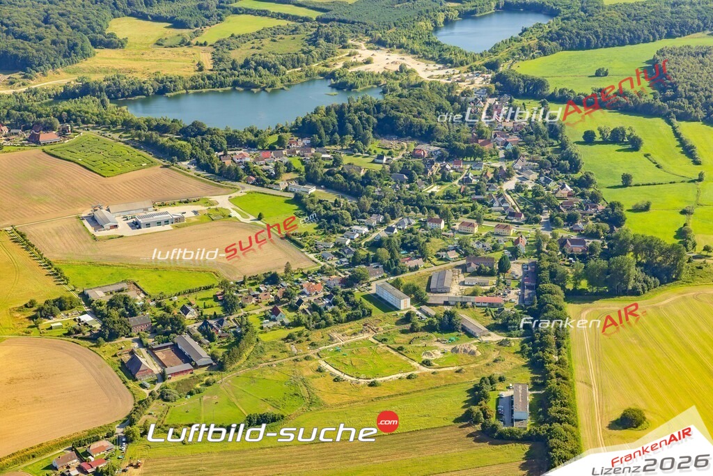 Bild der Stadt Zirkow - Die Luftaufnahme wurde 2025 vom UL-Flugzeug heraus erstellt ( keine Drohne ) - Hochauflösende Luftaufnahme - für professionelle Ausdrucke geeignet. Die Geschenkidee !Hier alle&nbsp;Infos zur Lizenzierung der LuftaufnahmeWir fliegen auch dieses Jahr wieder in Ihre Region um Luftbilder zu erstellen.- Luftbild anfragen