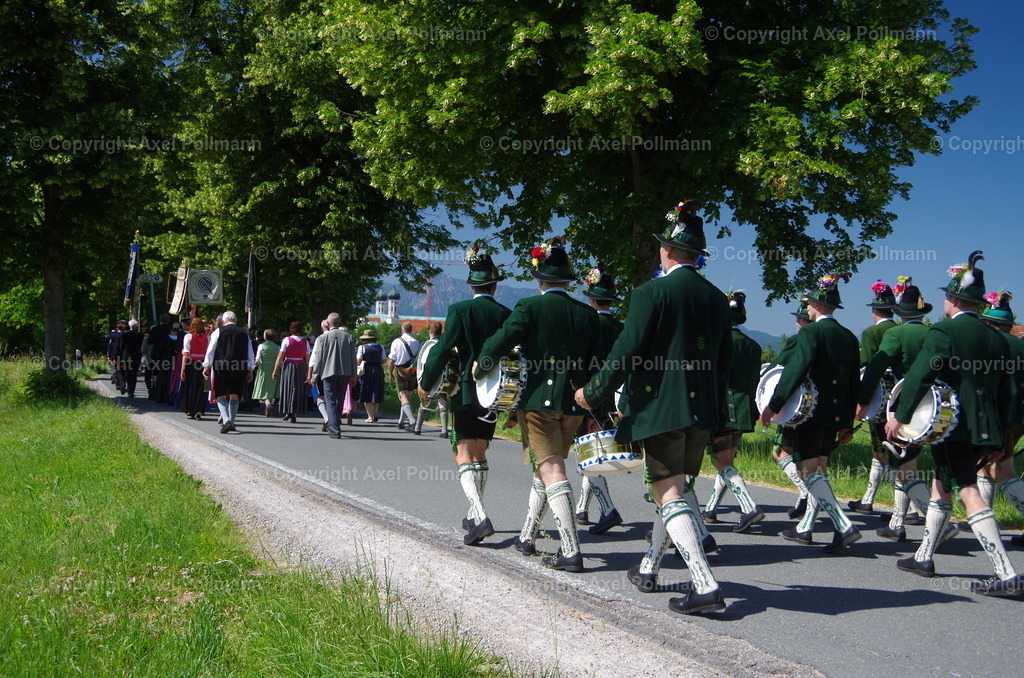 IMGP6386 | fotografiert von Axel PollmannLeonhardi Wallfahrt Benediktbeuern und Murnau, Fronleichnam, Fasching, Landschaft im Loisachtal und Benediktbeuern  - Realisiert mit Pictrs.com