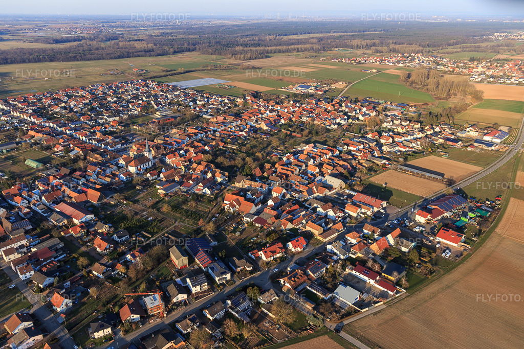 Luftbild: Ortsansicht von Südwesten in Ottersheim bei Landau im Bundesland Rheinland-Pfalz in Deutschland. Foto: IMG_126115.jpg vom 07.03.2021 durch Werner Riehm/FLY-FOTO.de