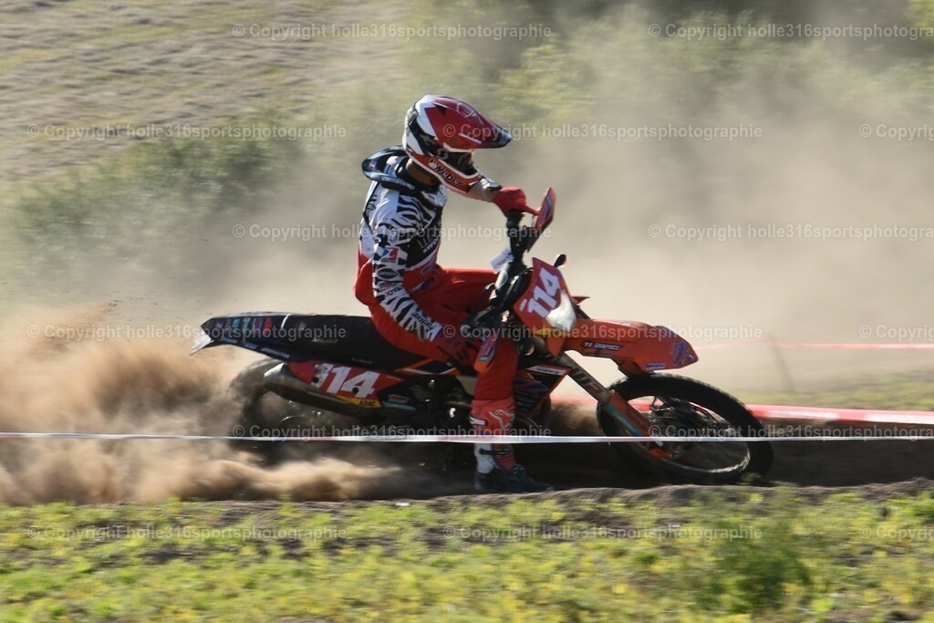 DSC_0332 | Sportfotografie , Motorsport, Motoross, Reitsport, Mointainbike, Enduro,
Landschaft , Outdoor, Eventfotografie, Landschaft, Bilder online bestellen - Realisiert mit Pictrs.com