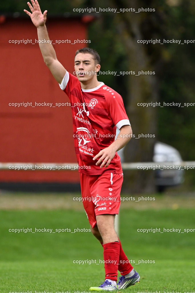 SV Rothenthurn vs. FC Union Sillian | #9 Dean Djurdjevic SV Rothenthurn, SV Rothenthurn vs. FC Union Sillian, SV Rothenthurn vs. FC Union Sillian am 28.09.2025 in Rothenthurn (Sportplatz Rothenthurn), Austria, (Photo by Bernd Stefan)