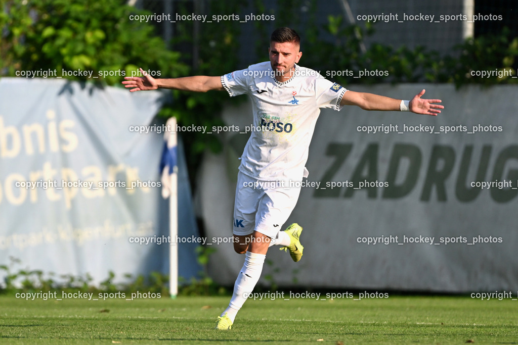 SAK vs. SV Dellach Gail | Jubel #7 Hrvoje Jakovljevic SAK, SAK vs. SV Dellach Gail, SAK vs. SV Dellach Gail am 14.08.2025 in Klagenfurt (Sportpark Welzenegg), Austria, (Photo by Bernd Stefan)