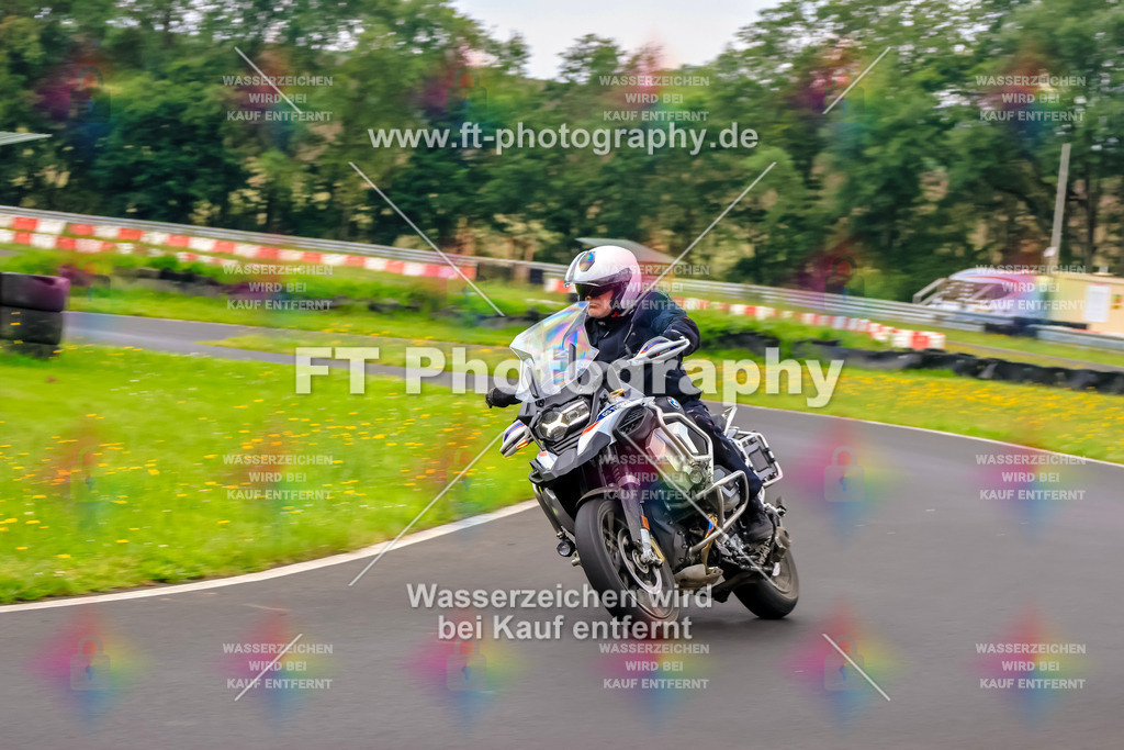 VBK-7131 | Hier findet Ihr Bilder von Touristenfahrten auf der Nürburgring Nordschleife oder von anderen Veranstaltungen die ich besucht habe. Viel Spass beim Durch Schauen 