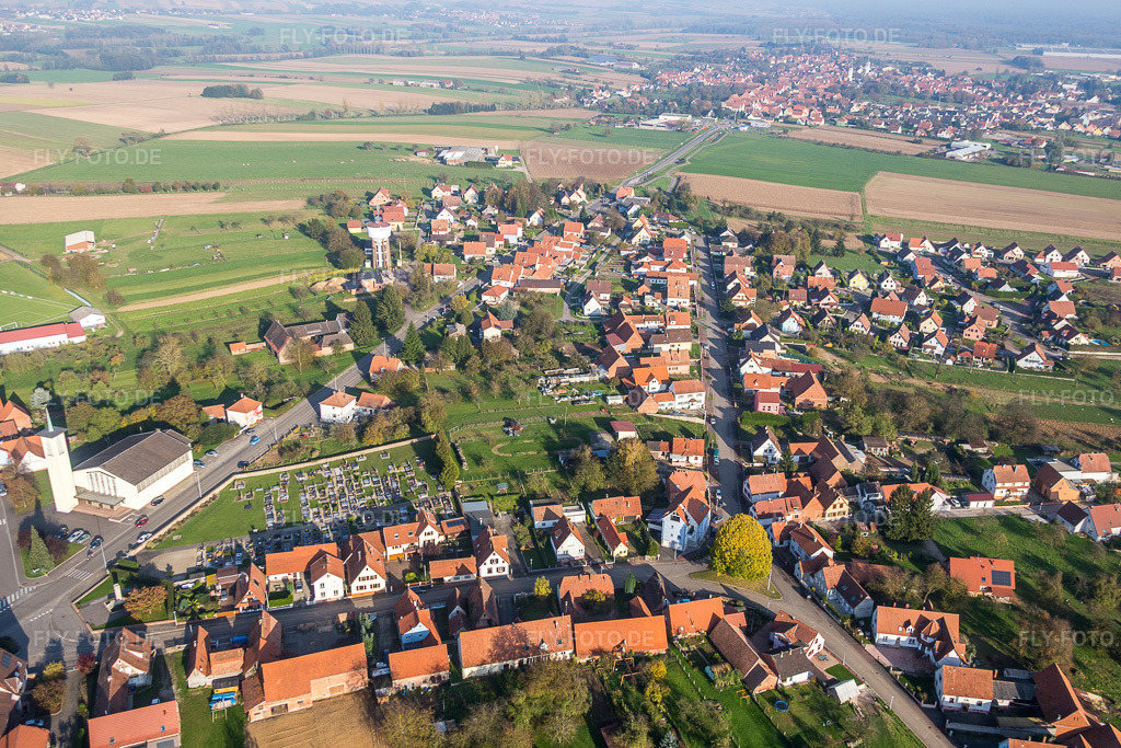 Luftbild: Église protestante de Rittershoffen in Rittershoffen im Bundesland Bas-Rhin in Frankreich. – Foto: IMG_075619.jpg vom 01.11.2014 durch Werner Riehm/FLY-FOTO.de – Auflösung des Originals: 5105 x 3404 px