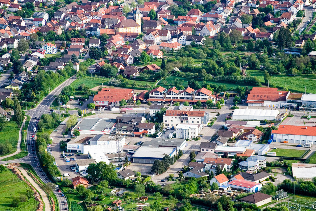 Luftbild: Gewerbegebiet Siemensstraße Benzstr im Ortsteil Langensteinbach in Karlsbad im Bundesland Baden-Württemberg in Deutschland. Foto: IMG_1963.jpg vom 14.05.2006 durch Werner Riehm/FLY-FOTO.de