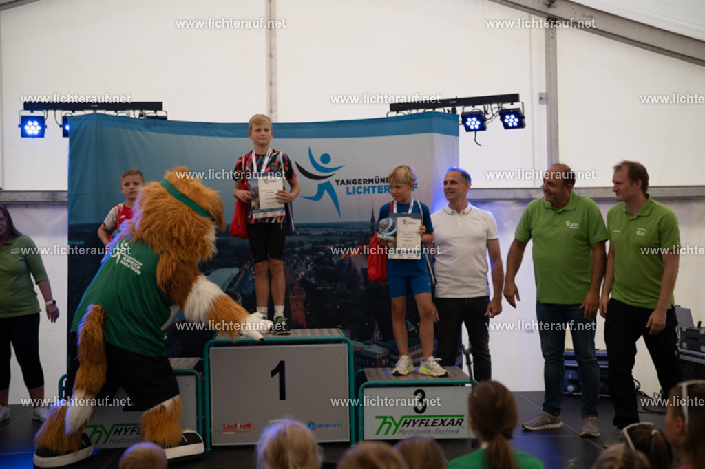 FSC08320 | Lichterlauf  - Realisiert mit Pictrs.com