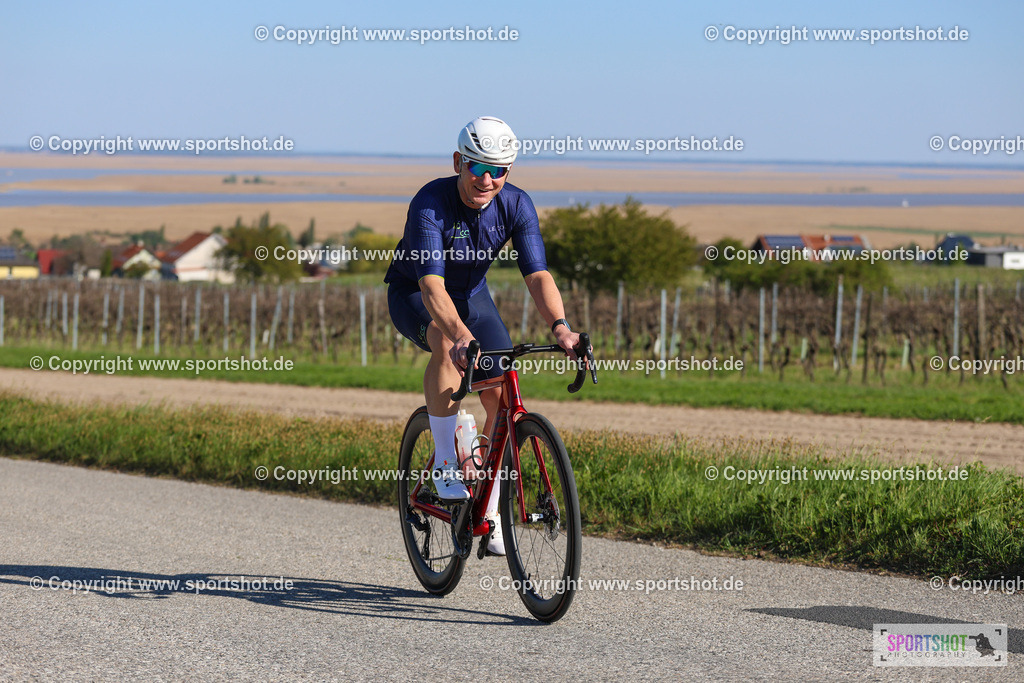IMG_0142 | @sportshot_your_pictrs #yourpictures#roadtowm2029 #nrm #neusiedlerseeradmarathon #neusiedlersee #neusiedlerseetourismus #burgenland #mörbisch #nrm26 #burgenlandtourismus #voglundco #poweredbyburgenlandtourismus #radsport #rad #marathon #ucigranfondo #visitburgenland #ucigranfondoworldseries