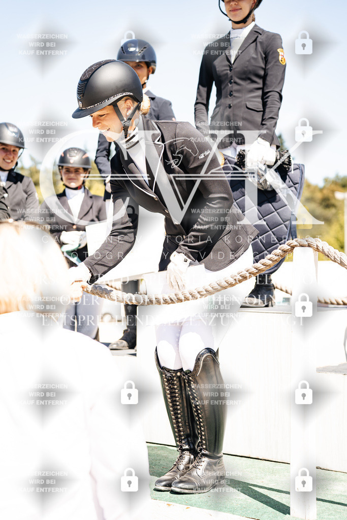CK704955 | Turnierfotografie Pferdefotografie Trier Rheinland-Pfalz Pferdesport Reitsport Tierfotografie Sportfotografie Pferdevideo Pferdevideografie Equestrianvideography equestrianphotography  - Realisiert mit Pictrs.com