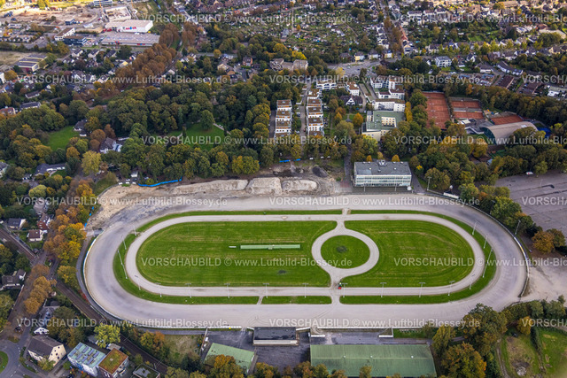Dinslaken241009003 | Luftbild, ehemalige Trabrennbahn Dinslaken mit Abrissarbeiten und Baustelle für ein neues Wohnquartier, Bärenkampallee, Dinslaken, Ruhrgebiet, Nordrhein-Westfalen, Deutschland