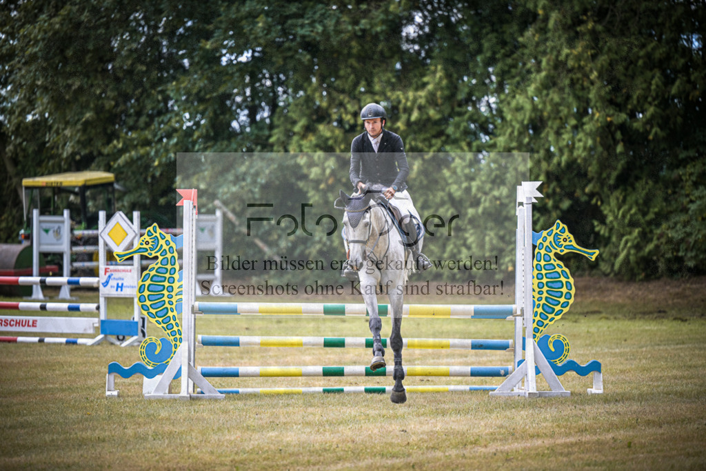 DOS_0939 | Entdecke hochwertige Reitturnierfotos von Foto Oger. Professionell, emotional und authentisch – jetzt Lieblingsmomente im Shop bestellen.Deutschlandweite Turnierfotografie. - Realisiert mit Pictrs.com