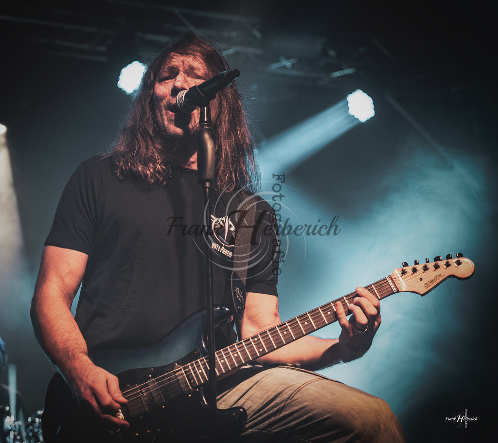 Justice 23.12.2025 | Frank Herberich Fotografie, Frank Herberich, Fotografie, Hochzeit, Portrait, St. Peter Ording, Ording, Westerhever, Nordsee, Frank Fotografie, Hardheim,  Odenwald,Walldürn, Band,Eventfotografie - Realisiert mit Pictrs.com