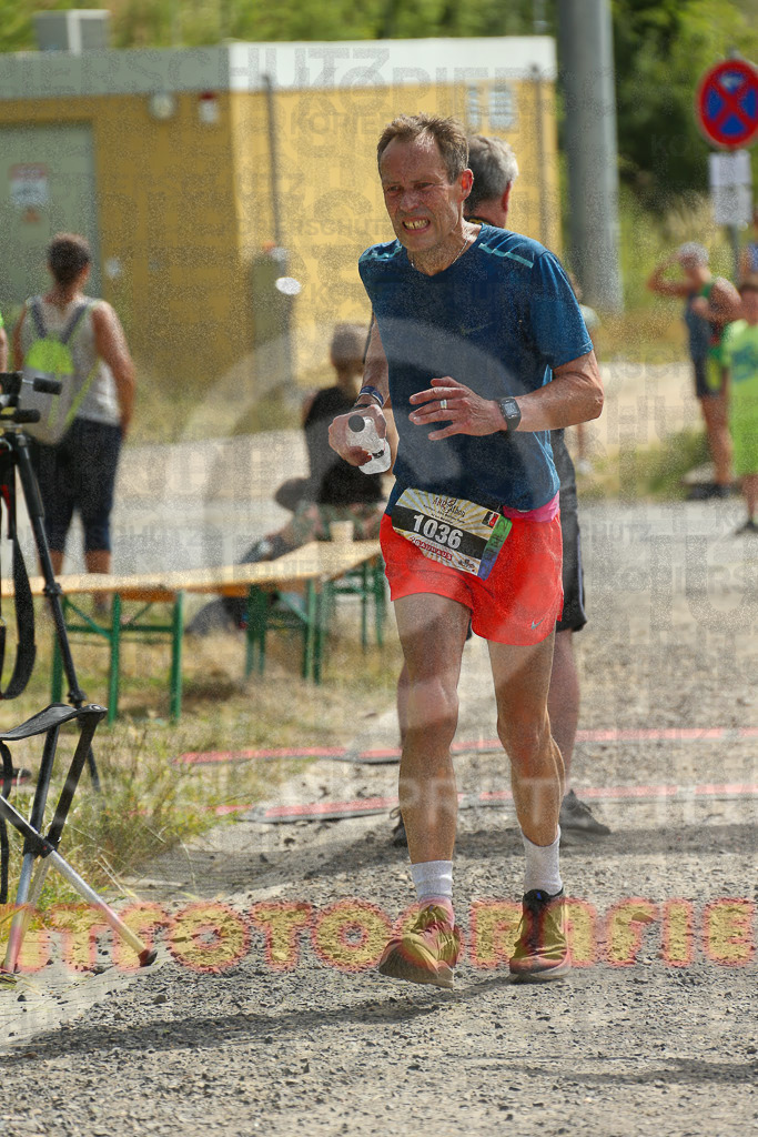 220618_1053_EX1_9143 | Sportfotografie im Rhein-Sieg Kreis, Köln, Bonn, NRW, Rheinland Pfalz, Hessen, etc. Unser Tätigkeitsfeld umfasst den Laufsport vom Volkslauf über den Marathon, Duathlon, Triathon bis zum Ultralauf wie Kölnpfad Ultra oder Schindertrail.