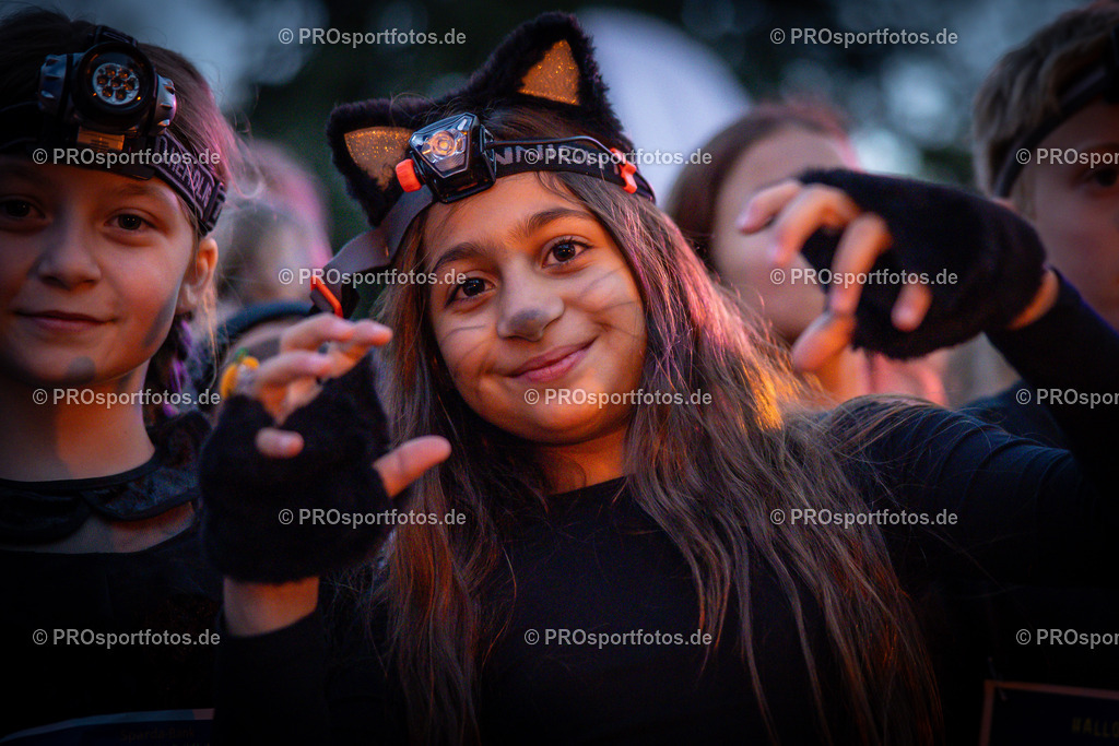Halloween Run 2024 in Koeln, 31.10.2024 | Impressionen vom Halloween Run 2024 am 31.10.2024 in Koeln (Forstbotanischer Garten Rodenkirchen). Foto: BEAUTIFUL SPORTS/Axel Kohring