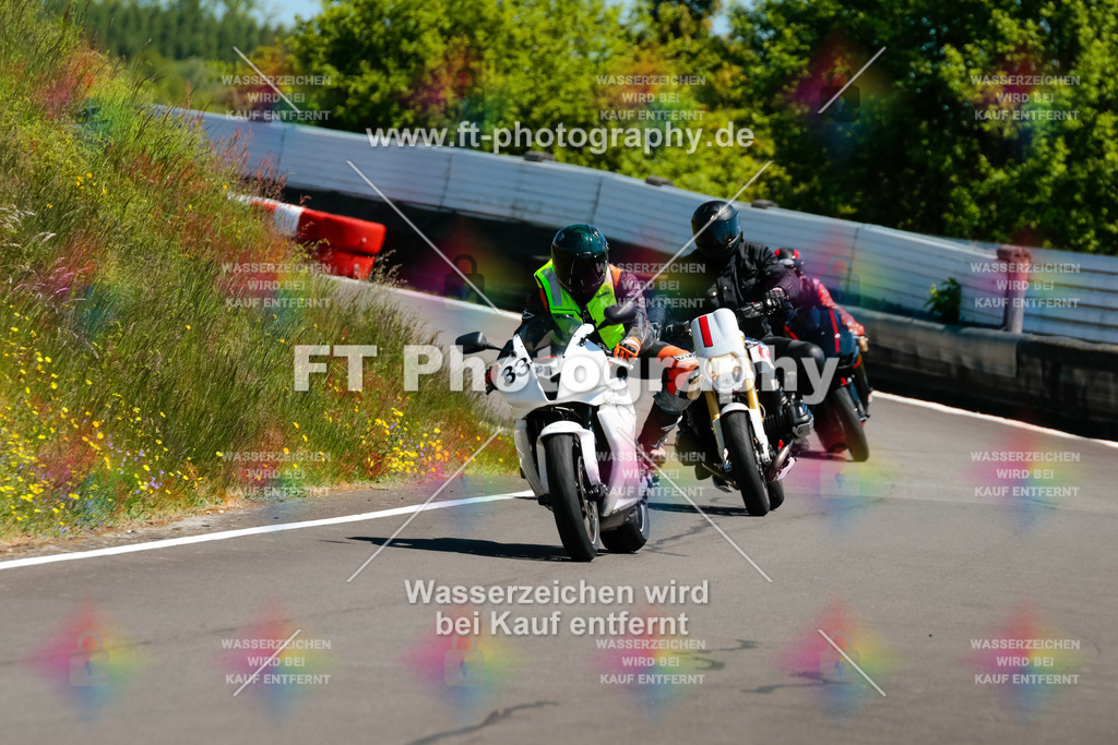Moto-TeamOBK-22222 | Hier findet Ihr Bilder von Touristenfahrten auf der Nürburgring Nordschleife oder von anderen Veranstaltungen die ich besucht habe. Viel Spass beim Durch Schauen 