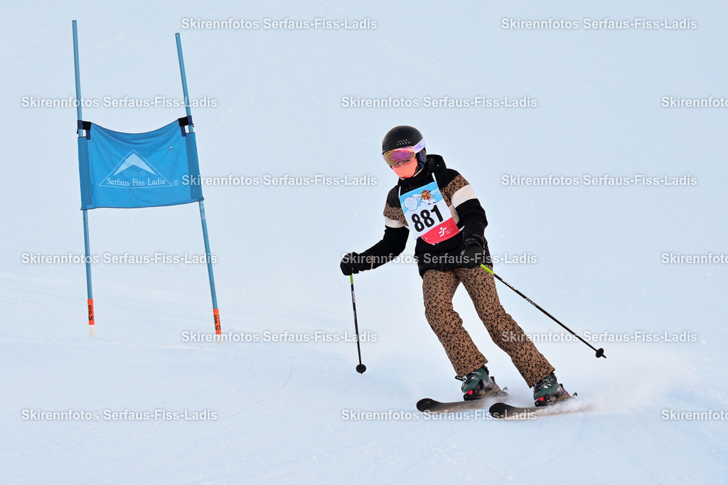 SRF_25.12.2025_0256 | Skirennfotos,Serfaus,Fiss,Ladis,Kinderskirennen,Winter,Tirol,Oberland,skirace,SFL,feelfree,weil wir's genießen,ski,Ski,skifahren,Sonnenplateau, - Realisiert mit Pictrs.com