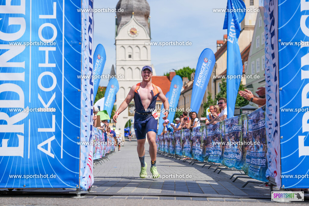 DSC05235 | Stadttriathlon Erding 2025. #yourpictrs #sportshot_your_pictrs @Sportshotphotography #stadttriathlonerding Copyright: www.sportshot.de