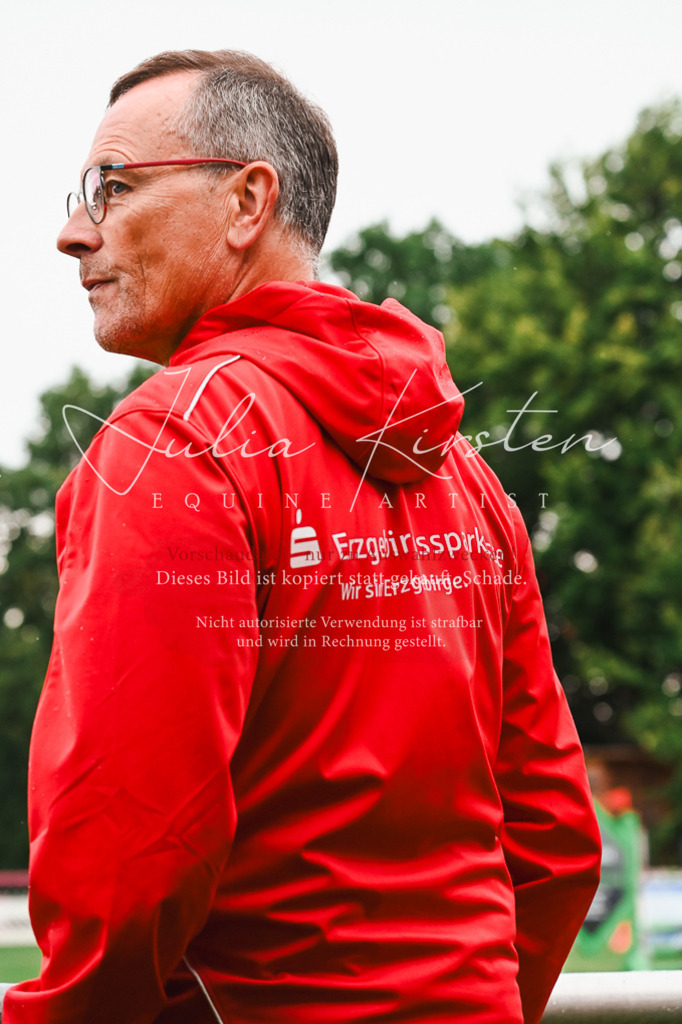 DSC_6661 | Pferde- und Turnierfotografie in Westsachsen. Pferdeportraits, Auftragszeichnungen und intuitive Kunst.