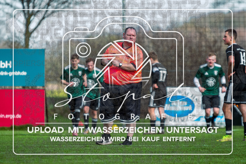 FGFS-SGA-1006 | Boris Blendermann (Schiedsrichter) beim Herren 3. Kreisklasse HK Spiel zwischen FG Fulde-Stellichte 2 und SG Allertal 3 im Fulder Zentralstadion, Fulde (Simon Paul Stopat) - Realisiert mit Pictrs.com
