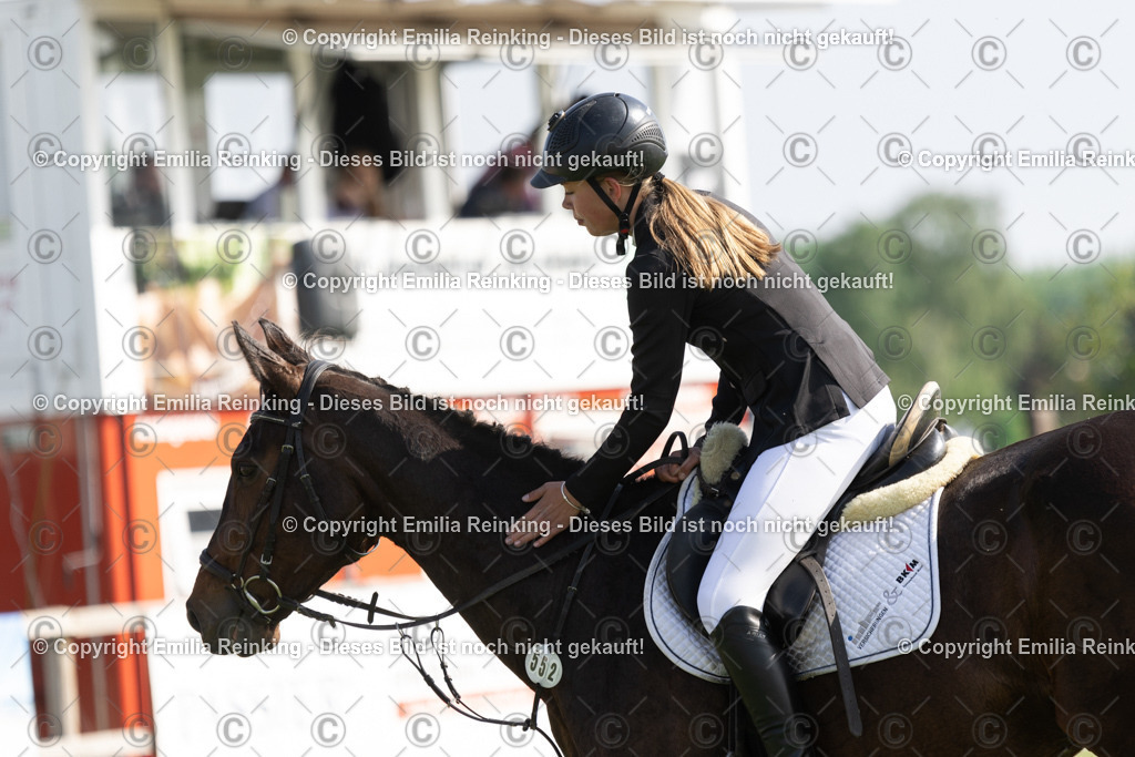 CL5A1354 | Emilia Reinking Fotografie - Realisiert mit Pictrs.com