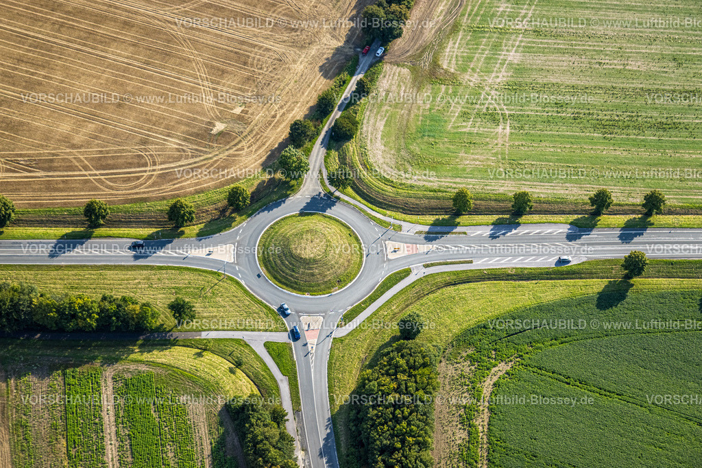 Beckum230805477 | Luftbild, Kreisverkehr grün bepflanzt, Vorhelmer Straße und Kaiser-Wilhelm-Straße, Neubeckum, Beckum, Münsterland, Nordrhein-Westfalen, Deutschland