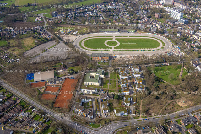 Dinslaken240308782 | Luftbild, Dinslaken Trabrennbahn, Baustelle mit Abriss der Tribüne, Neubau-Wohngebiet Bärenkampallee, Dinslaken, Nordrhein-Westfalen, Deutschland