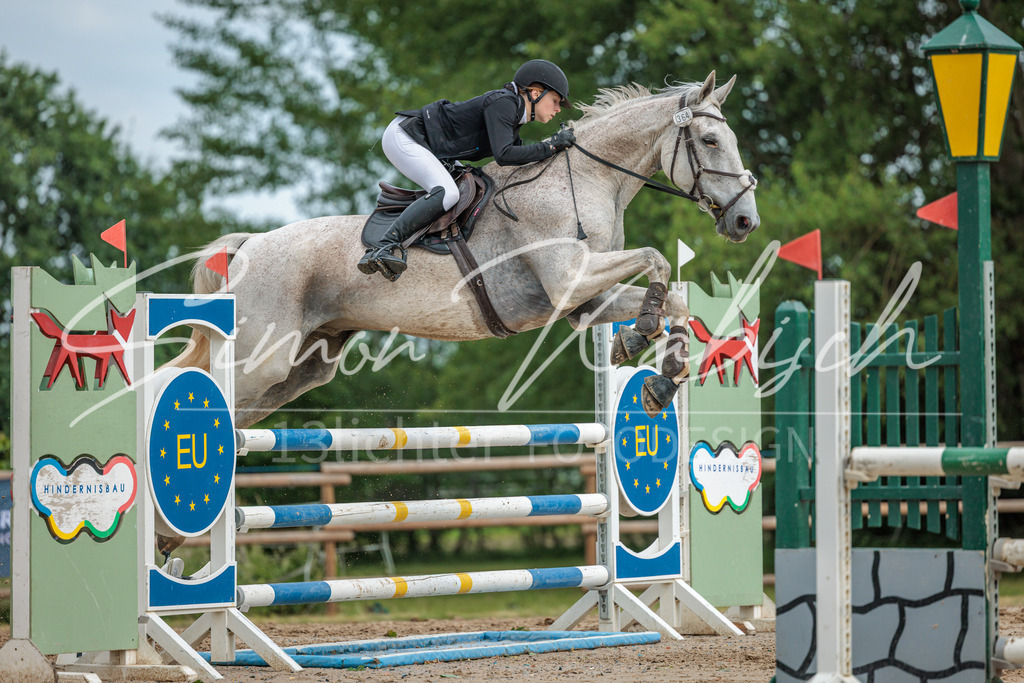 20260530-_3LI2894 | Tierfotografie Pferde, Hunde, Katzen, Haustiere.
Turnierfotografie Reitturniere, Reiten, Springreiten, Dressur in Hanau, dem Main-Kinzig-Kreis und dem Rhein-Main- Gebiet um Frankfurt