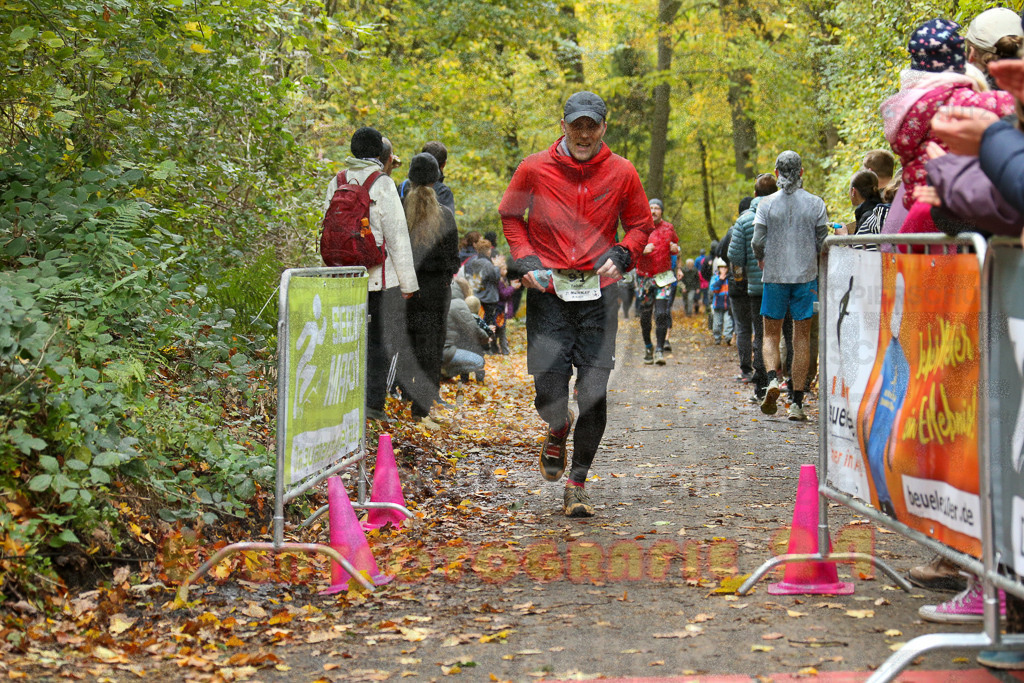 251026_1254_EX1_1806 | Sportfotografie im Rhein-Sieg Kreis, Köln, Bonn, NRW, Rheinland Pfalz, Hessen, etc. Unser Tätigkeitsfeld umfasst den Laufsport vom Volkslauf über den Marathon, Duathlon, Triathon bis zum Ultralauf wie Kölnpfad Ultra oder Schindertrail.