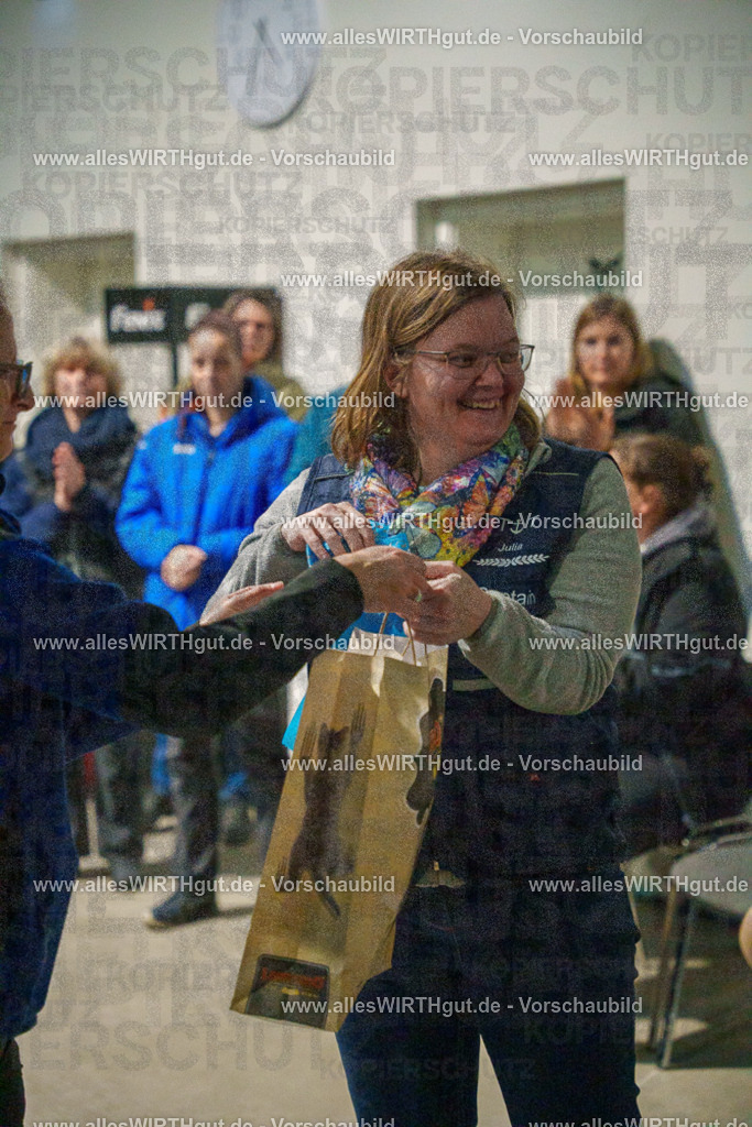 7R504635 | Professionelle Tierfotografie in Mönchengladbach von Daniel Wirth (allesWIRTHgut). Liebevolle & natürliche Bilder von Hunden & Katzen für unvergessliche Erinnerungen.