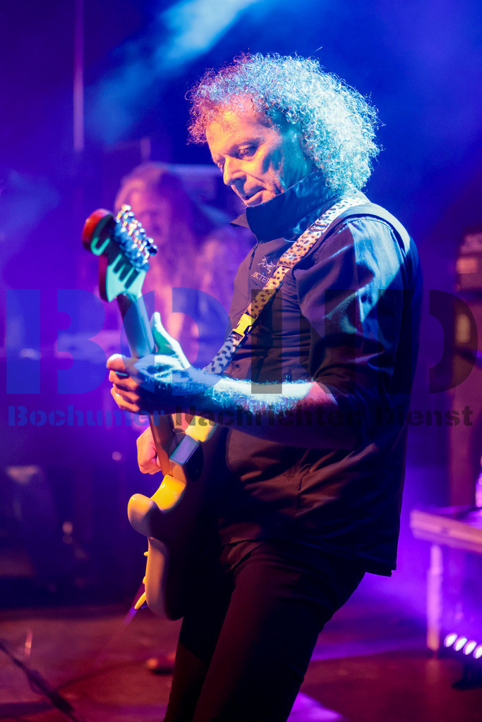 Purple Rising  {date} -  | {headline}(Foto: Sebastian Sendlak / BOND) - Realisiert mit Pictrs.com