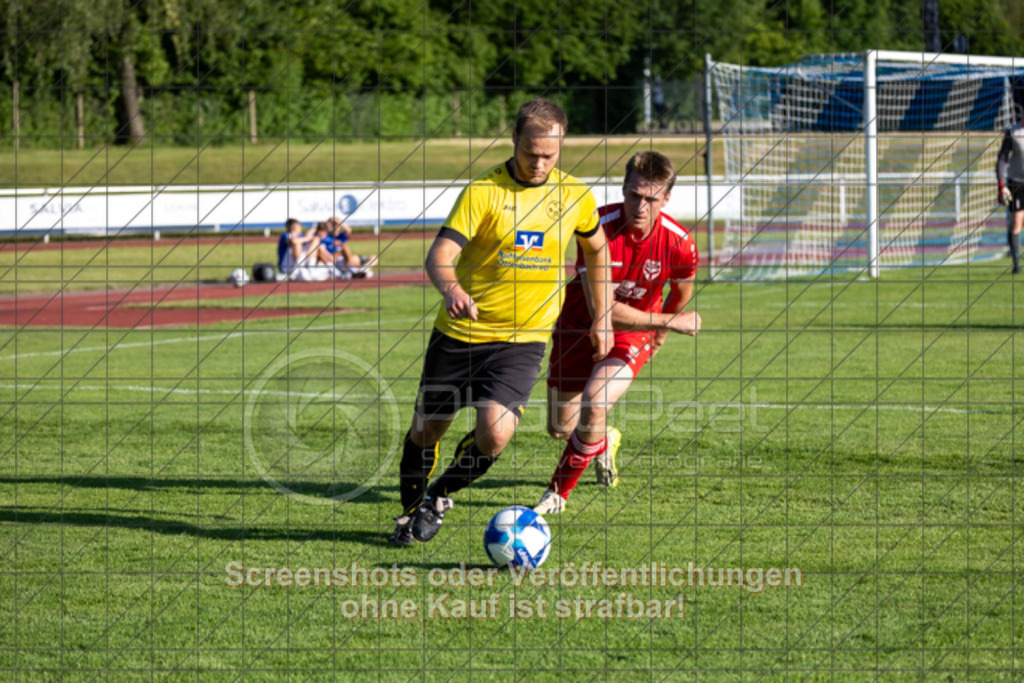 20250620_185723_0239 | #,TV Eybach (rot) vs. TSV Ottenbach (gelb), Fussball, Relegationsfinale in Kreisliga A3 - Bezirk Neckar/Fils, Saison 2024/2025, Eichenbachstadion, Haldenstraße, 73054 Eislingen, 20.06.2025 - 18:30 Uhr,Foto: PhotoPeet-Sportfotografie/Peter Harich