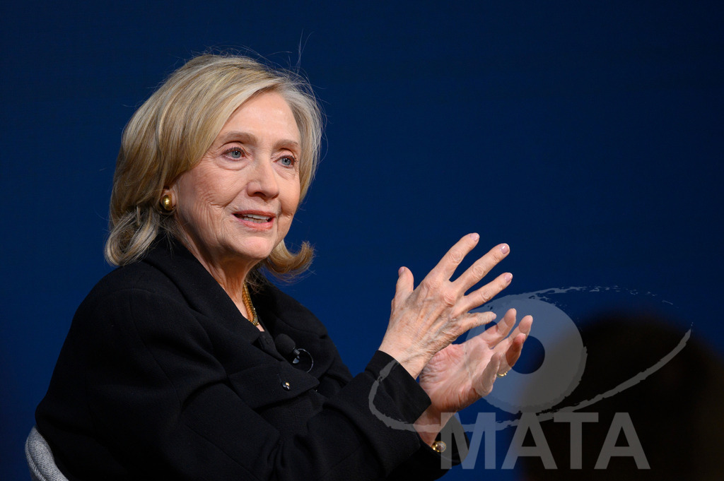 _DWI3182 | Die US-Politikerin Hillary Clinton auf der Veranstaltung Bridging Scholarship and Statecraft im Rahmen der Münchner Sicherheitskonferenz 2026. München, 13.02.2026 Bayern Deutschland  - Realisiert mit Pictrs.com