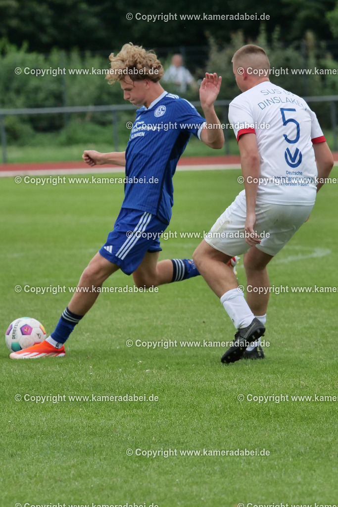Fußball : Testspiel : SuS 09 Dinslaken - Schalke 04 U 19 am 25.07.2024 | Foto : Jochen Emde / www.kameradabei.de - Realisiert mit Pictrs.com