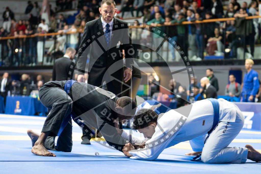 20240121PBB5270-2 | Fighters compete during the second day of the IBJJF European Championship in Paris, France, on January 21, 2024.