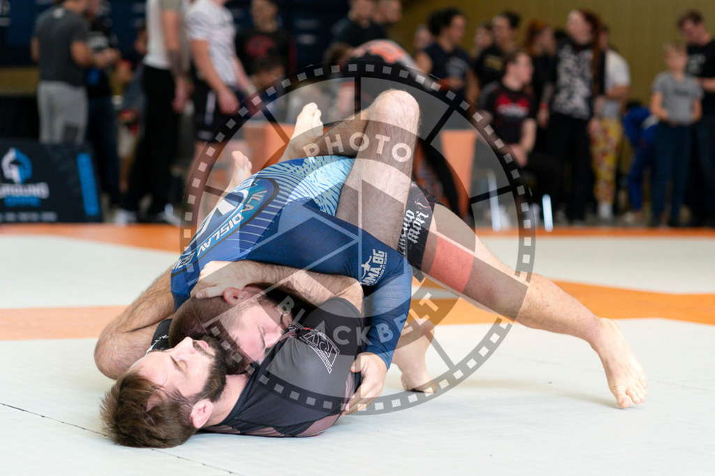 20240915PBB2551 | Athletes compete during the Grappling Industries’ grappling and Brazilian jiu-jitsu competition in Berlin, on September 15, 2024.