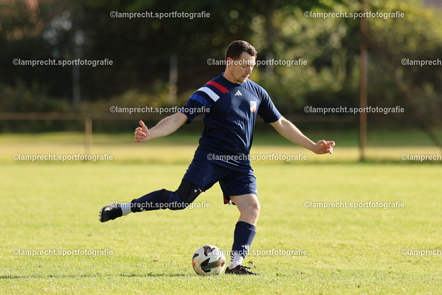 Fußball I Herren I Saison 2025-2026 I Kreisklasse A Süd-Ost I 6. Spieltag I SG Scharbeutz-Pönitz - VfL Bad Schwartau I 13.09.2025.072 | Oliver Franzkowski (3, SG Scharbeutz/Pönitz) - Realisiert mit Pictrs.com