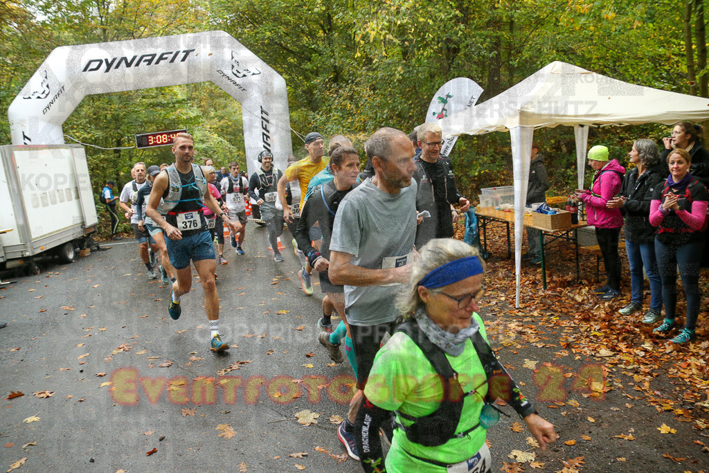 241027_1008_EX1_3579 | Sportfotografie im Rhein-Sieg Kreis, Köln, Bonn, NRW, Rheinland Pfalz, Hessen, etc. Unser Tätigkeitsfeld umfasst den Laufsport vom Volkslauf über den Marathon, Duathlon, Triathon bis zum Ultralauf wie Kölnpfad Ultra oder Schindertrail.