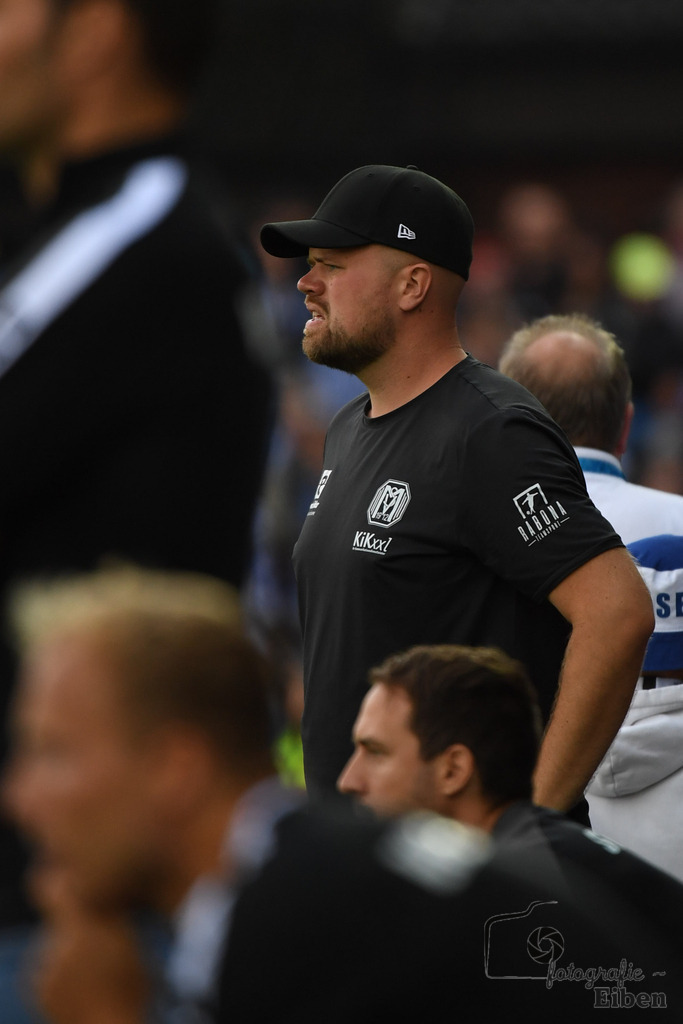 SV Meppen-VfB Lübeck | Herren Regionalliga Nord; SV Meppen (blau)-VfB Lübeck (weiß) am 01.08.2025 in Meppen (Hänsch-Arena), Photo: Philip Eiben 2025 - Realisiert mit Pictrs.com