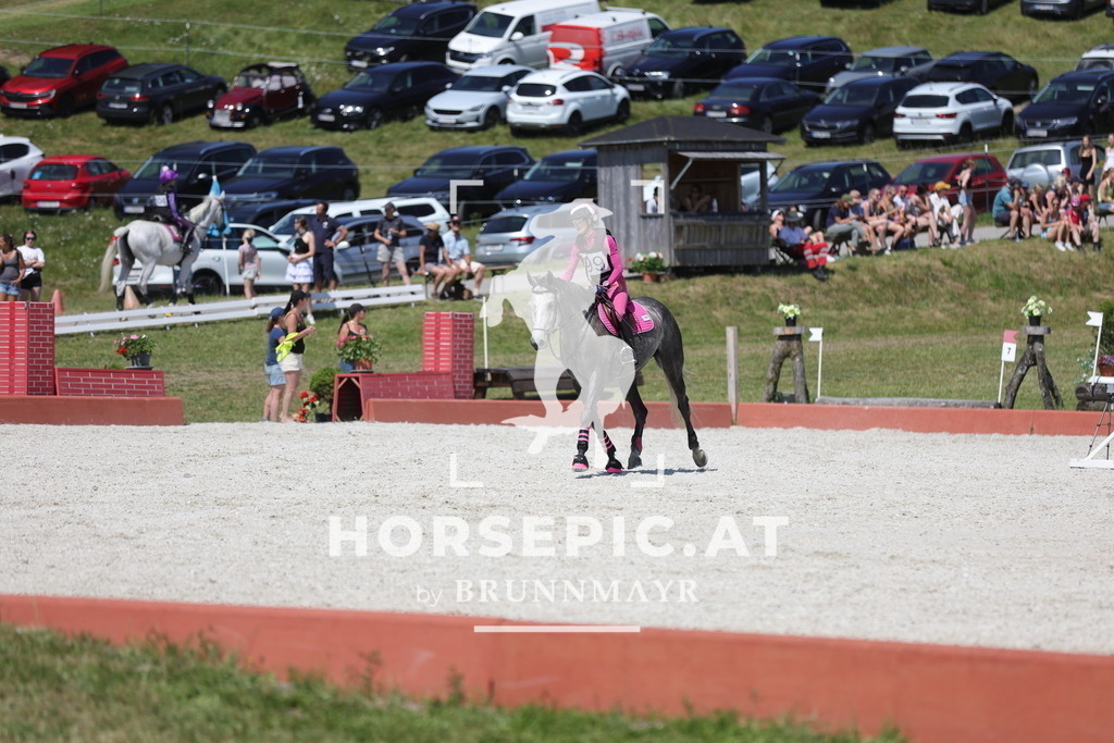 0P6A5540 | Willkommen bei Brunnmayr - Design & Fotografie – Ihrem Spezialisten für Reitturniere und Pferdeveranstaltungen in Oberösterreich, Salzburg und Bayern! Seit über 17 Jahren sind wir leidenschaftlich dabei.
