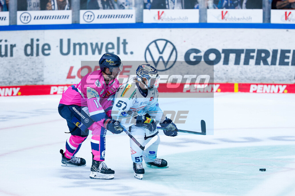 Eishockey | Emil Johansson (re.) - © Sportfoto-Sale (Jan Brüggemann) - Realisiert mit Pictrs.com