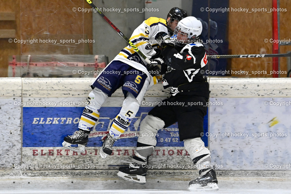 EC Tigers Paternion vs. Tarco Wölfe II | #5 Rauter Marcel EC Tigers Paternion, #4 Halbrainer Paul Tarco Wölfe II, EC Tigers Paternion vs. Tarco Wölfe II, EC Tigers Paternion vs. Tarco Wölfe II am 19.12.2024 in Spittal an der Drau (Eissportzentrum Spittal), Austria, (Photo by Bernd Stefan)