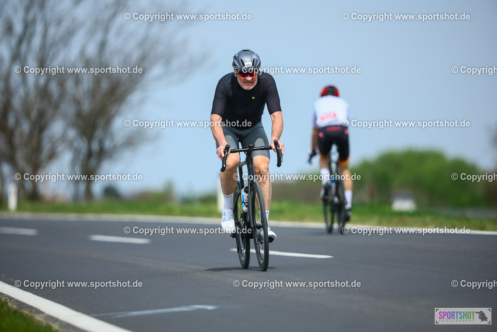 410_TRA56541 | Neusiedlersee Radmarathon 2026@sportshot_your_pictrs #yourpictures#roadtowm2029 #nrm #neusiedlerseeradmarathon #neusiedlersee #neusiedlerseetourismus #burgenland #mörbisch #nrm26 #burgenlandtourismus #voglundco #poweredbyburgenlandtourismus #radsport #rad #marathon #ucigranfondo #visitburgenland #ucigranfondoworldseries
